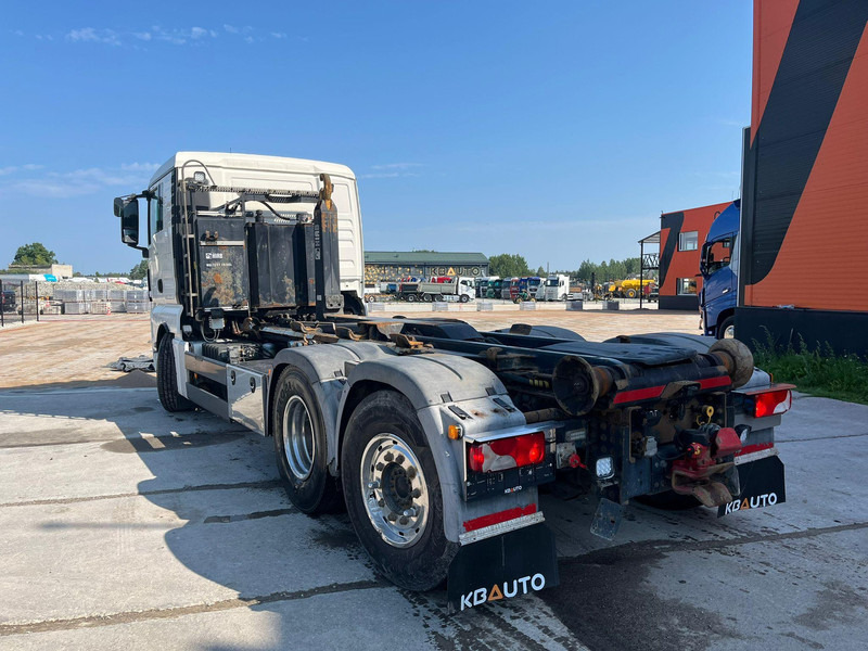 Hákový nosič kontejnerů MAN TGX 26.480 6X2 / HIAB L20 TON / L= 5300mm: obrázek 8
