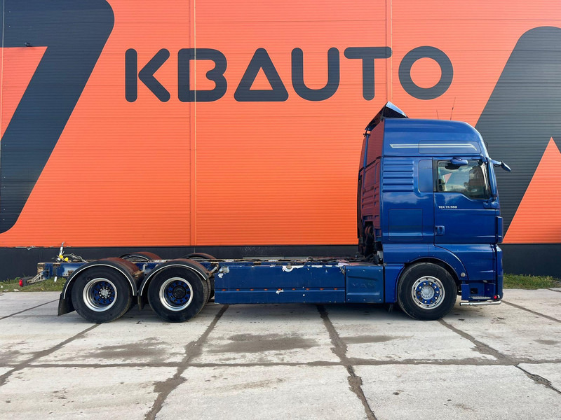 MAN TGX 33.560 6x4 CHASSIS L=6907 mm - Podvozek s kabinou: obrázek 4 MAN TGX 33.560 6x4 CHASSIS L=6907 mm - Podvozek s kabinou: obrázek 4