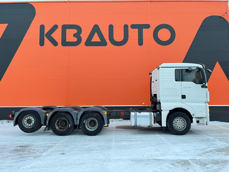 MAN TGX 35.540 8x4*4 9 TON FRONT AXLE / HYDRAULICS / PTO / INTARDER / CHASSIS L=6850 mm - Podvozek s kabinou: obrázek 5 MAN TGX 35.540 8x4*4 9 TON FRONT AXLE / HYDRAULICS / PTO / INTARDER / CHASSIS L=6850 mm - Podvozek s kabinou: obrázek 5