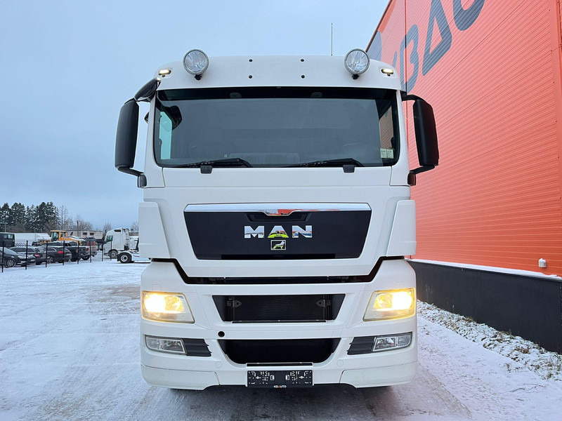 MAN TGX 35.540 8x4*4 9 TON FRONT AXLE / HYDRAULICS / PTO / INTARDER / CHASSIS L=6850 mm - Podvozek s kabinou: obrázek 3 MAN TGX 35.540 8x4*4 9 TON FRONT AXLE / HYDRAULICS / PTO / INTARDER / CHASSIS L=6850 mm - Podvozek s kabinou: obrázek 3