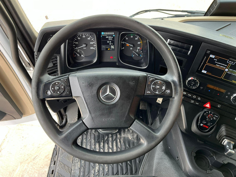 Chladírenský nákladní automobil Mercedes-Benz Actros 1827 4x2 TK UT SPECTRUM / BOX L=8429 mm: obrázek 16