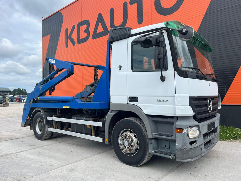Mercedes-Benz Actros 1832 4x2 JOAB HL 14 U - Ramenový nosič kontajnerov: obrázek 4 Mercedes-Benz Actros 1832 4x2 JOAB HL 14 U - Ramenový nosič kontajnerov: obrázek 4