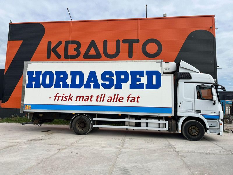 Mercedes-Benz Actros 1832 4x2 SUPRA 850 Mt / BOX L=8226 mm - Chladírenský nákladní automobil: obrázek 5 Mercedes-Benz Actros 1832 4x2 SUPRA 850 Mt / BOX L=8226 mm - Chladírenský nákladní automobil: obrázek 5