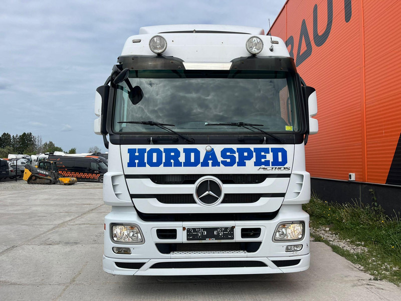 Mercedes-Benz Actros 1832 4x2 SUPRA 850 Mt / BOX L=8226 mm - Chladírenský nákladní automobil: obrázek 3 Mercedes-Benz Actros 1832 4x2 SUPRA 850 Mt / BOX L=8226 mm - Chladírenský nákladní automobil: obrázek 3