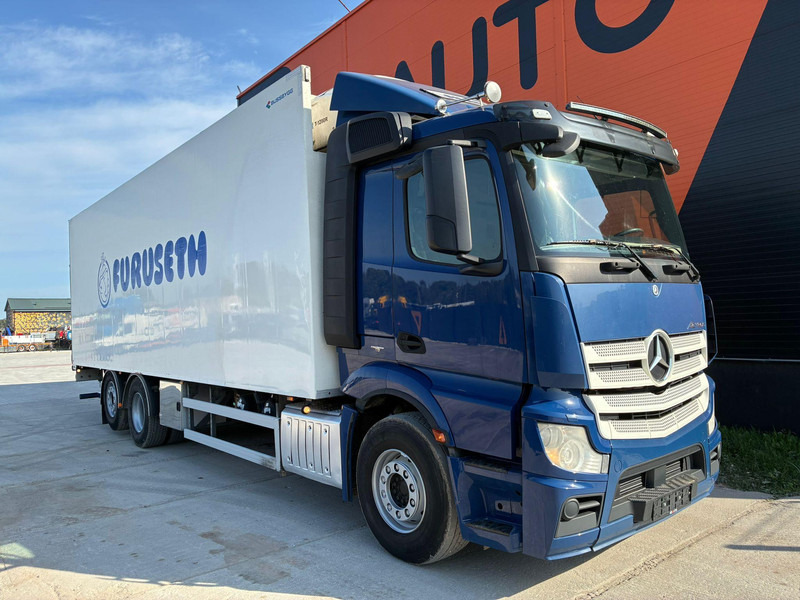 Mercedes-Benz Actros 2548 6x2*4 THERMOKING T-1200R / BOX L=9013 mm - Chladírenský nákladní automobil: obrázek 3 Mercedes-Benz Actros 2548 6x2*4 THERMOKING T-1200R / BOX L=9013 mm - Chladírenský nákladní automobil: obrázek 3