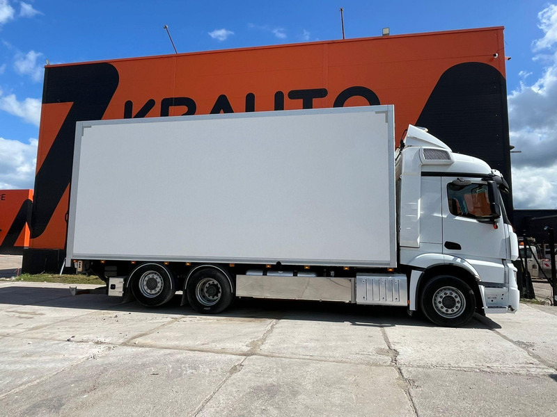 Mercedes-Benz Actros 2551 6x2*4 BOX L=7401mm - Skříňový nákladní auto: obrázek 5 Mercedes-Benz Actros 2551 6x2*4 BOX L=7401mm - Skříňový nákladní auto: obrázek 5