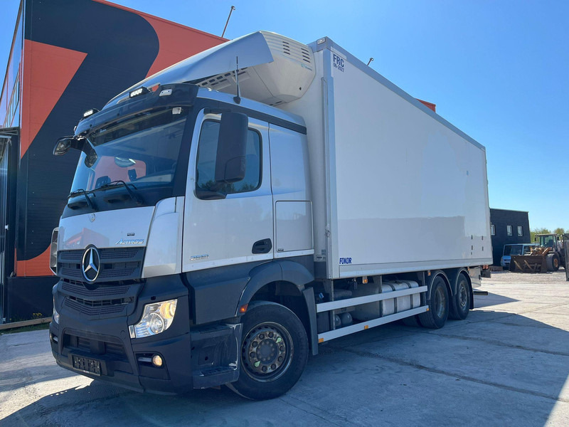 Mercedes-Benz Actros 2551 6x2 LUMIKKO L7 / BOX L=7609 mm - Chladírenský nákladní automobil: obrázek 2 Mercedes-Benz Actros 2551 6x2 LUMIKKO L7 / BOX L=7609 mm - Chladírenský nákladní automobil: obrázek 2