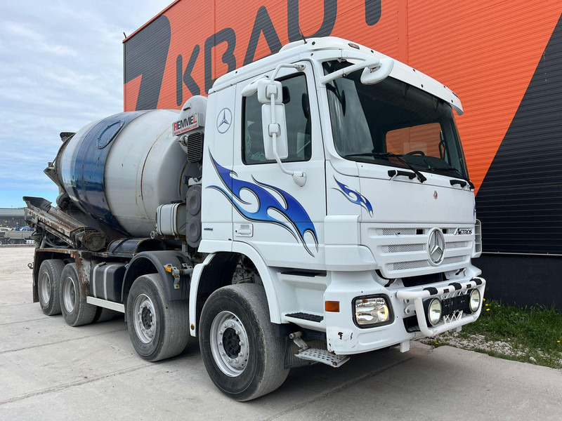 Mercedes-Benz Actros 3241 8x4 MSM 9M 10m3 / FULL STEEL / HUB REDUCTION / CHUTE - Autodomíchávač: obrázek 4 Mercedes-Benz Actros 3241 8x4 MSM 9M 10m3 / FULL STEEL / HUB REDUCTION / CHUTE - Autodomíchávač: obrázek 4