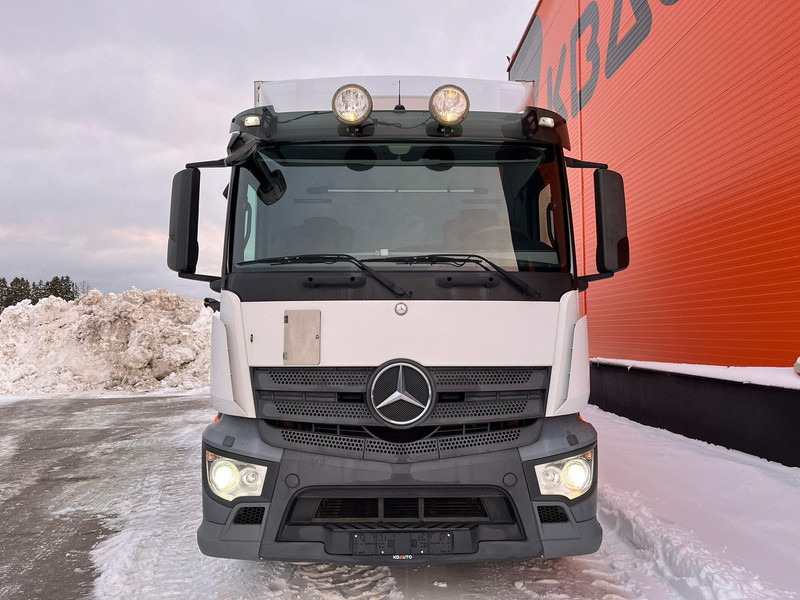 Mercedes-Benz Antos 1830 4x2 EURO 6 ! / BOX L=7593 mm - Skříňový nákladní auto: obrázek 3 Mercedes-Benz Antos 1830 4x2 EURO 6 ! / BOX L=7593 mm - Skříňový nákladní auto: obrázek 3