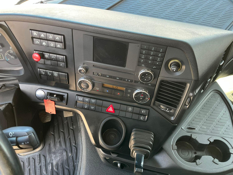 Mercedes-Benz Arocs 2651 6x4 RETARDER / FULL STEEL / BOX L=4541 mm leasing Mercedes-Benz Arocs 2651 6x4 RETARDER / FULL STEEL / BOX L=4541 mm: obrázek 19 Mercedes-Benz Arocs 2651 6x4 RETARDER / FULL STEEL / BOX L=4541 mm leasing Mercedes-Benz Arocs 2651 6x4 RETARDER / FULL STEEL / BOX L=4541 mm: obrázek 19