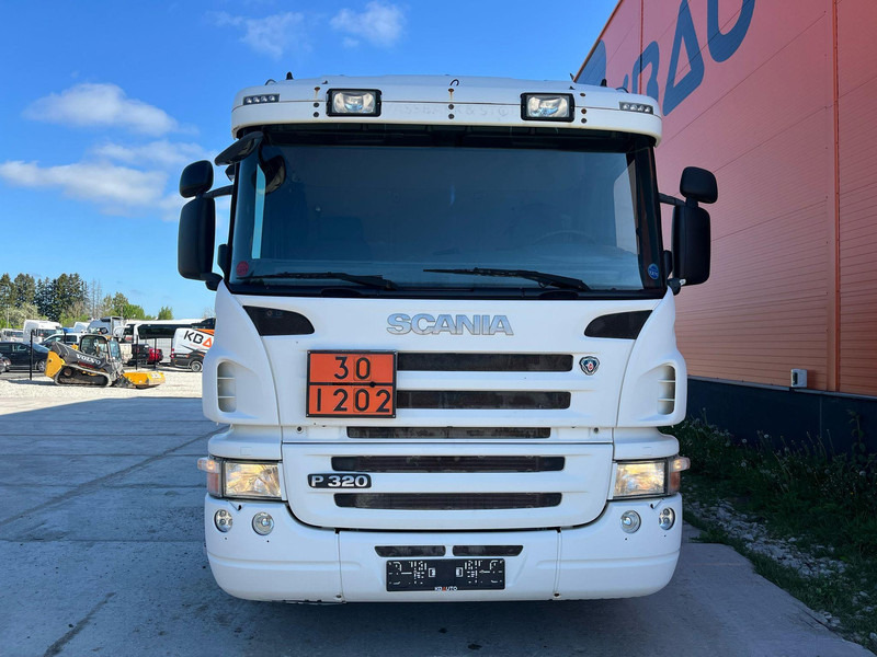 Scania P 320 4x2 TANK 11000 l / 2000 + 3000 + 3000 + 3000 l - Cisternové vozidlo: obrázek 2 Scania P 320 4x2 TANK 11000 l / 2000 + 3000 + 3000 + 3000 l - Cisternové vozidlo: obrázek 2