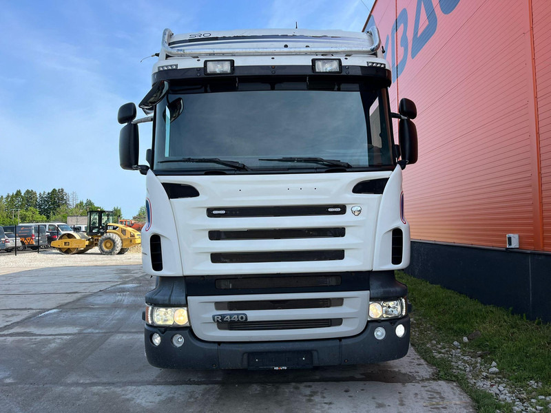 Scania R 440 6x2*4 FASSI F260XP / PLATFORM L=6760 mm - Nákladní automobil valníkový/ Plošinový, Auto s hydraulickou rukou: obrázek 3 Scania R 440 6x2*4 FASSI F260XP / PLATFORM L=6760 mm - Nákladní automobil valníkový/ Plošinový, Auto s hydraulickou rukou: obrázek 3