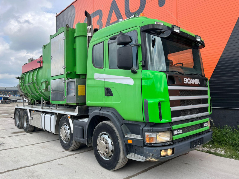 Scania R124 8x4 TANK 12000 l / VACUUM Disab P210/9 - 7800 m3/h / 1182 hours - Čistič odpadových jam: obrázek 3 Scania R124 8x4 TANK 12000 l / VACUUM Disab P210/9 - 7800 m3/h / 1182 hours - Čistič odpadových jam: obrázek 3