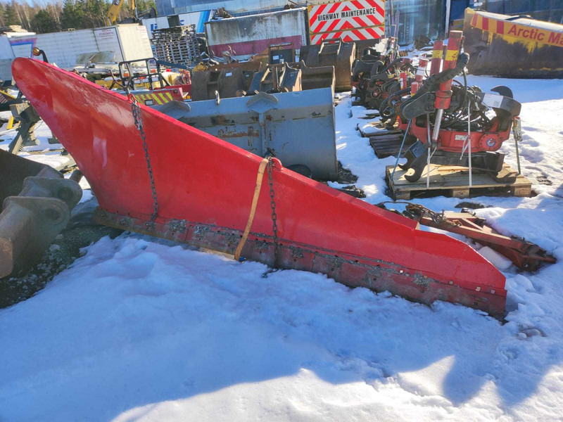 Svedala ARBRÅ HYDRAULIC STRAIGHT SNOW PLOW / LUMESAHK - Vozidlo pro zimní údržbu: obrázek 1 Svedala ARBRÅ HYDRAULIC STRAIGHT SNOW PLOW / LUMESAHK - Vozidlo pro zimní údržbu: obrázek 1