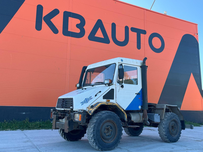 Mercedes-Benz Unimog U130 4x4 - Tahač: obrázek 1 Mercedes-Benz Unimog U130 4x4 - Tahač: obrázek 1