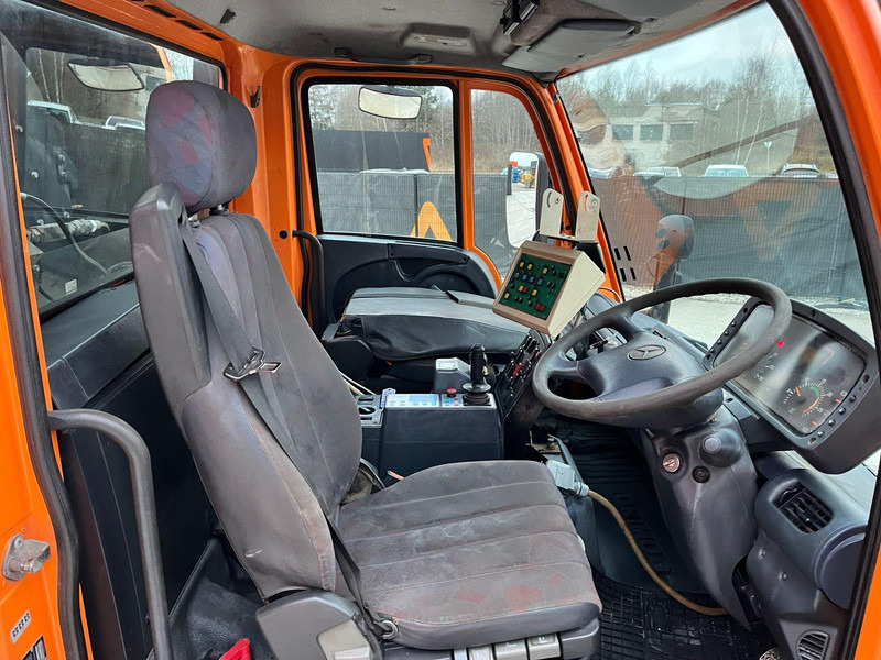 Zametací vůz Unimog U 300 4x4 TRILETY SK / 6918 hours: obrázek 17