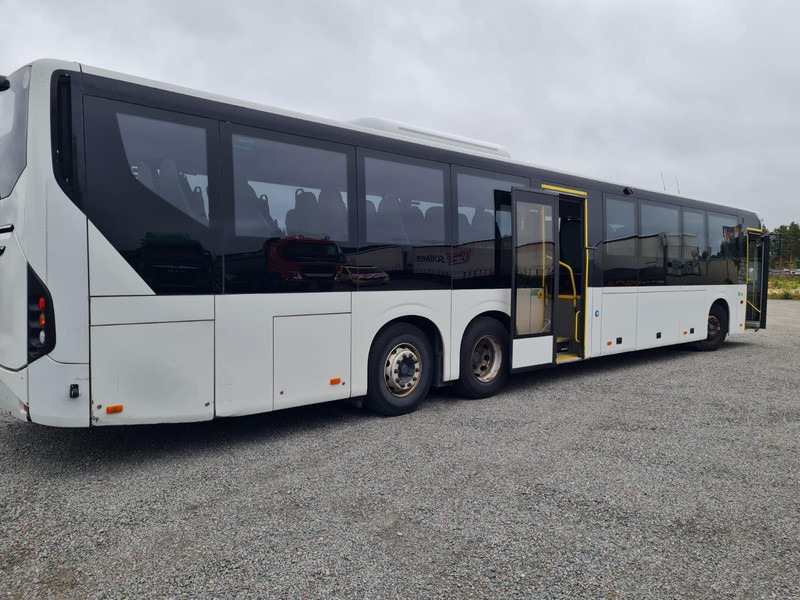 Volvo 8900 B8R 6x2*4 EURO6 / 59 SEATS / AC / AUXILIARY HEATING / Wheelchair lift / - Autobus příměstský: obrázek 3 Volvo 8900 B8R 6x2*4 EURO6 / 59 SEATS / AC / AUXILIARY HEATING / Wheelchair lift / - Autobus příměstský: obrázek 3