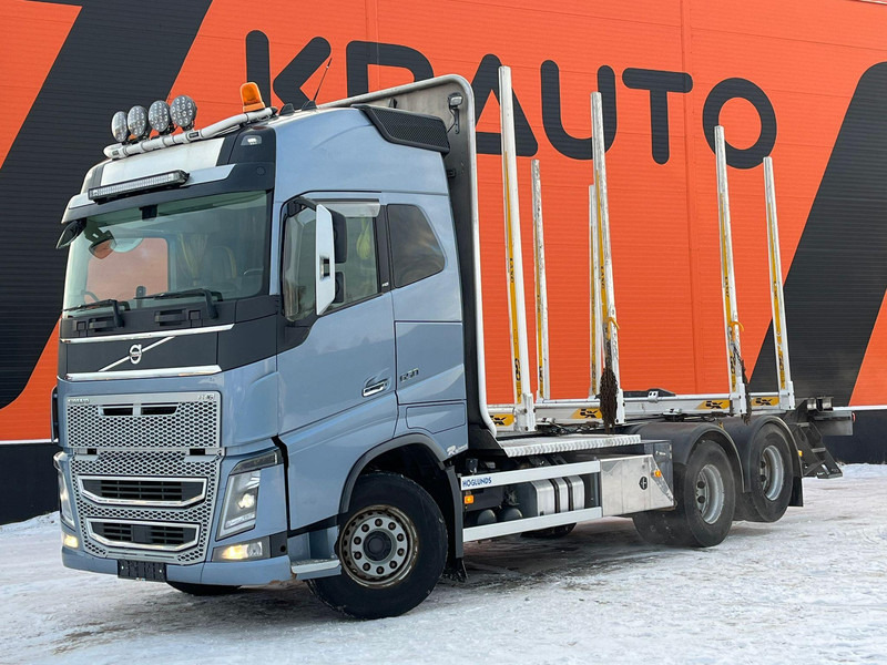 Lesovůz, Auto s hydraulickou rukou pro dopravu dřeva Volvo FH 16 650 6x4 TANDEM AXLE LIFT: obrázek 1