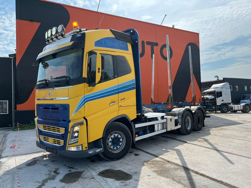 Volvo FH 16 750 6x4 HYDRAULICS / CHASSIS L=8184 mm - Lesovůz, Auto s hydraulickou rukou: obrázek 2 Volvo FH 16 750 6x4 HYDRAULICS / CHASSIS L=8184 mm - Lesovůz, Auto s hydraulickou rukou: obrázek 2