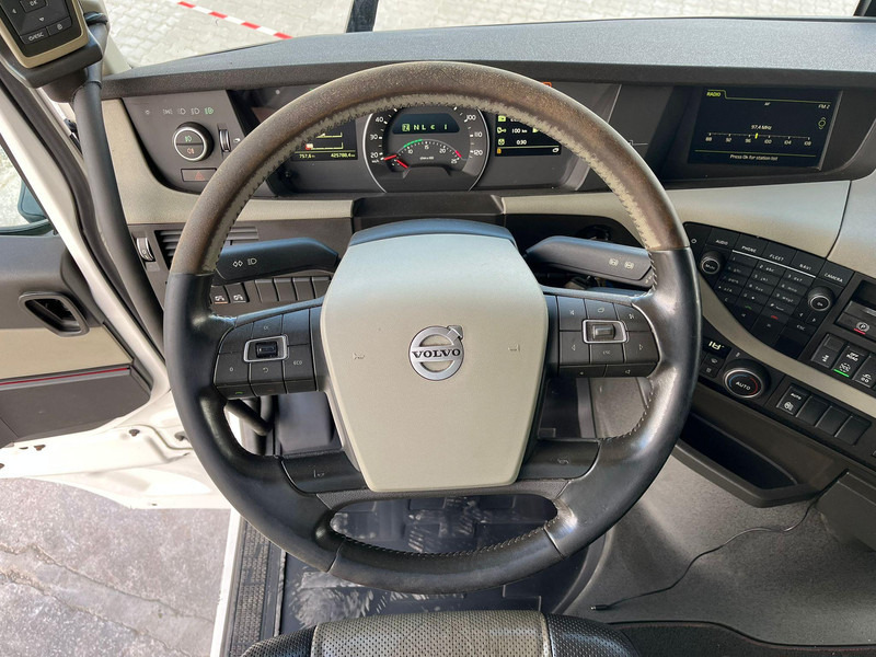 Chladírenský nákladní automobil Volvo FH 500 6x2 RETARDER / T-1200R / BOX L=9497 mm: obrázek 16