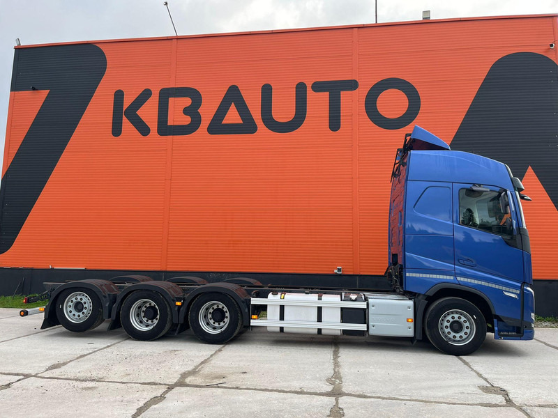 Volvo FH 500 8x4*4 GLOBE XL / RETARDER / CHASSIS L=7589 mm - Podvozek s kabinou: obrázek 4 Volvo FH 500 8x4*4 GLOBE XL / RETARDER / CHASSIS L=7589 mm - Podvozek s kabinou: obrázek 4