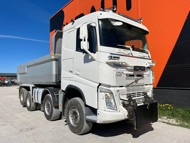 Volvo FH 540 8x4 RETARDER / TANDEM AXLE LIFT / BIG AXLES / BOX L=5704 mm - Sklápěč: obrázek 4 Volvo FH 540 8x4 RETARDER / TANDEM AXLE LIFT / BIG AXLES / BOX L=5704 mm - Sklápěč: obrázek 4