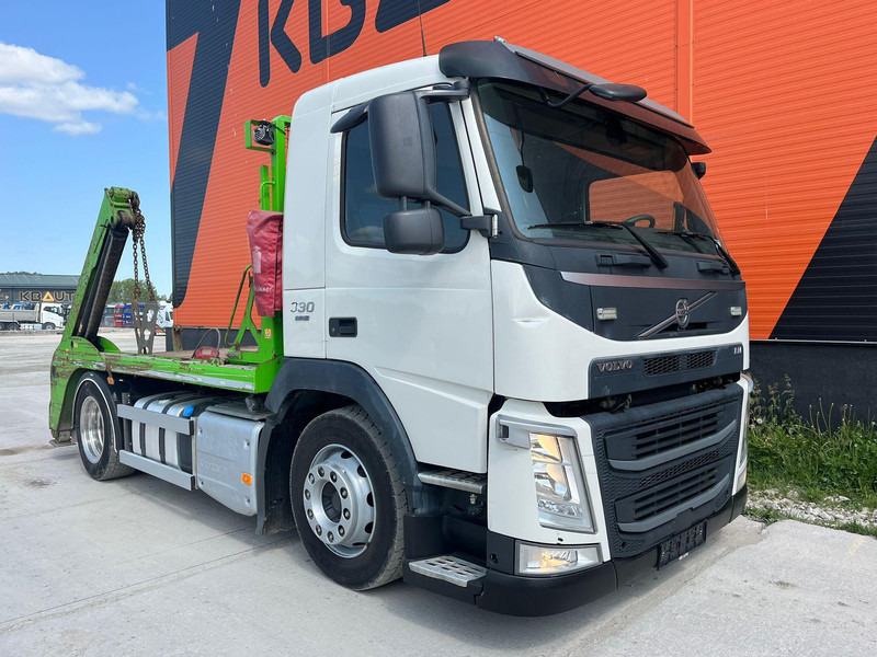 Volvo FM 330 4x2 JOAB TL 8 AO C - Ramenový nosič kontajnerov: obrázek 4 Volvo FM 330 4x2 JOAB TL 8 AO C - Ramenový nosič kontajnerov: obrázek 4