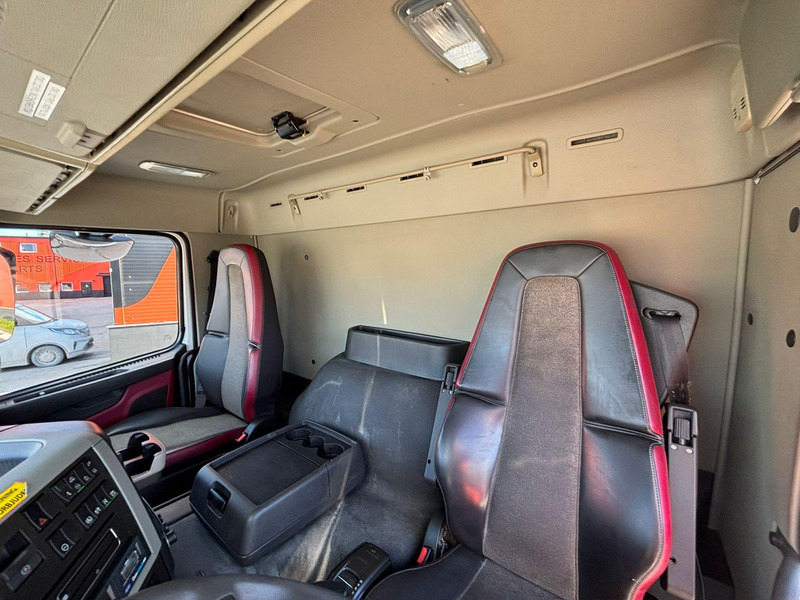 Chladírenský nákladní automobil Volvo FM 330 6x2*4 Carrier Supra 1250 Mt / BOX L=9663 mm: obrázek 18