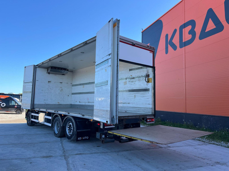 Chladírenský nákladní automobil Volvo FM 370 6x2*4 SUPRA 850 / BOX L=7430 mm: obrázek 11