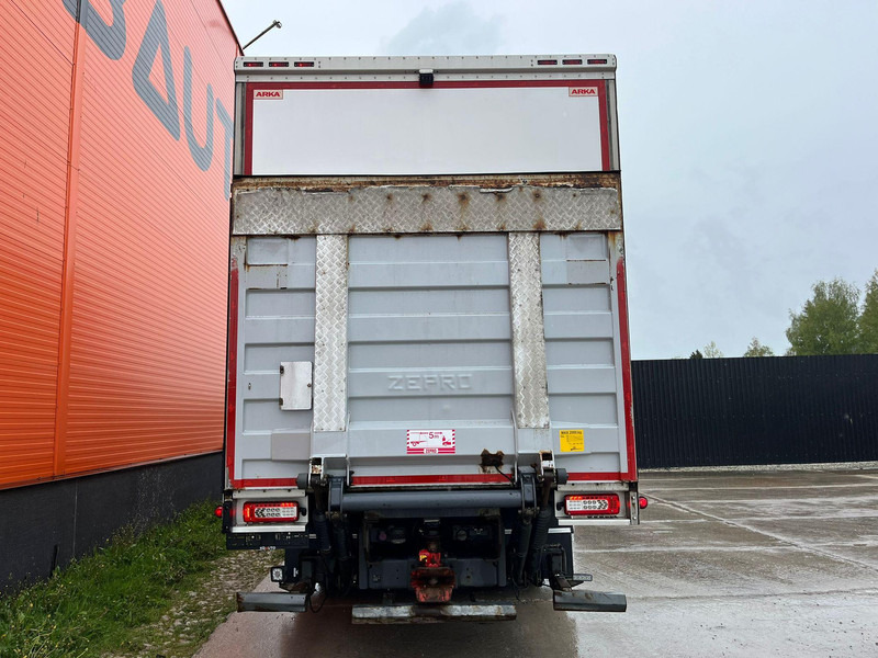 Chladírenský nákladní automobil Volvo FM 370 6x2*4 SUPRA 850 / BOX L=7430 mm: obrázek 7