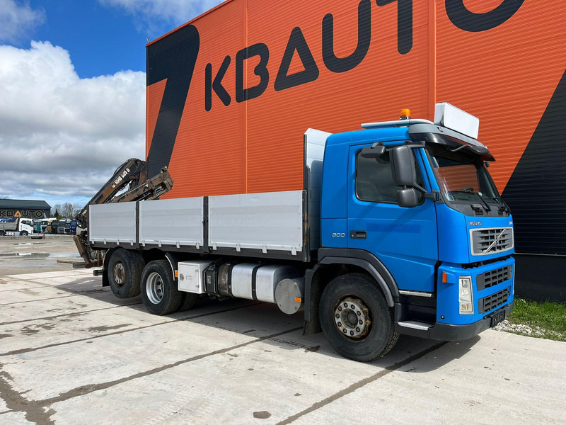 Volvo FM 9 300 6x2*4 HIAB 085D-3 / PLATFORM L=6320 mm - Nákladní automobil valníkový/ Plošinový, Auto s hydraulickou rukou: obrázek 4 Volvo FM 9 300 6x2*4 HIAB 085D-3 / PLATFORM L=6320 mm - Nákladní automobil valníkový/ Plošinový, Auto s hydraulickou rukou: obrázek 4