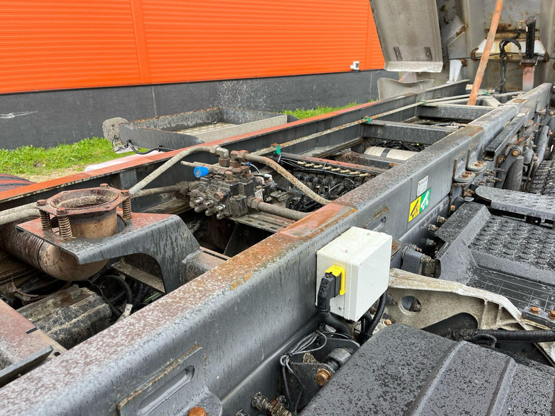 Volvo FMX 540 8x4 RETARDER / TANDEM AXLE LIFT / BIG AXLES / BOX L=5703 mm leasing Volvo FMX 540 8x4 RETARDER / TANDEM AXLE LIFT / BIG AXLES / BOX L=5703 mm: obrázek 14