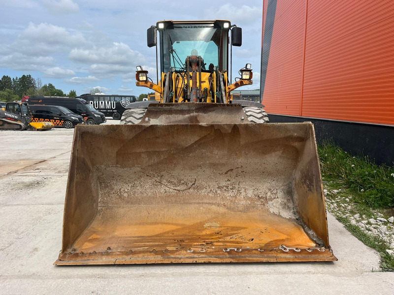 Volvo L 90 F 4x4 CENTRAL LUBRICATION / AC - Kolový nakladač: obrázek 3 Volvo L 90 F 4x4 CENTRAL LUBRICATION / AC - Kolový nakladač: obrázek 3