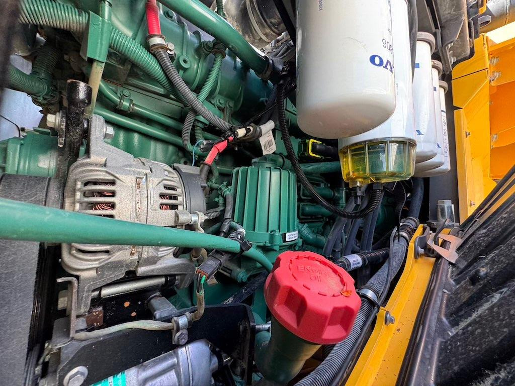 Kolový nakladač Volvo L180H: obrázek 17