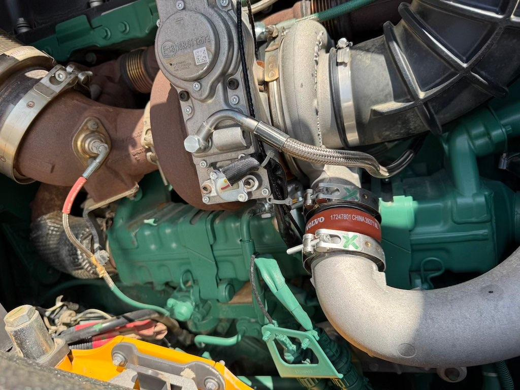 Kolový nakladač Volvo L180H: obrázek 16
