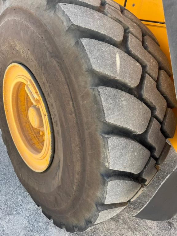 Kolový nakladač Volvo L180H: obrázek 13