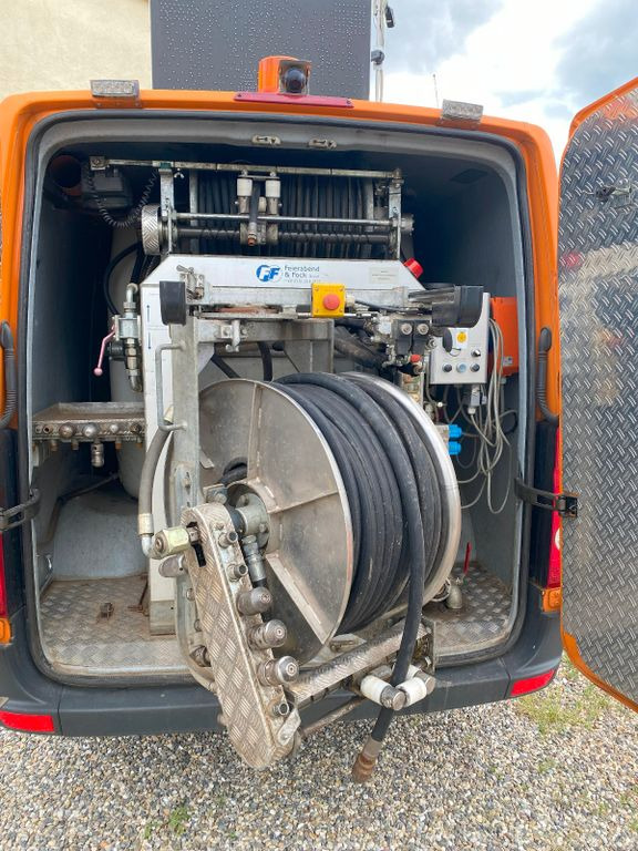 Volkswagen Crafter Feierabend und Fock HD 40 NA M - Čistič odpadových jam: obrázek 1 Volkswagen Crafter Feierabend und Fock HD 40 NA M - Čistič odpadových jam: obrázek 1