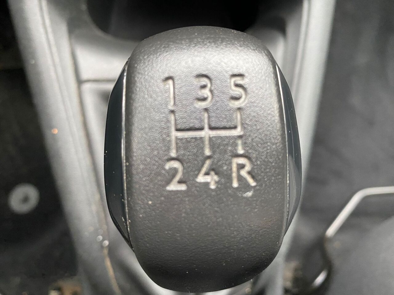 Hatchback Peugeot 208: obrázek 15