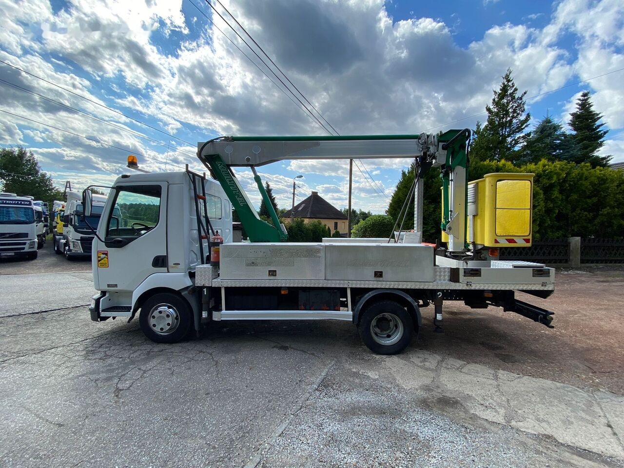 Renault Midlum Dci 220 - Autoplošina: obrázek 2 Renault Midlum Dci 220 - Autoplošina: obrázek 2