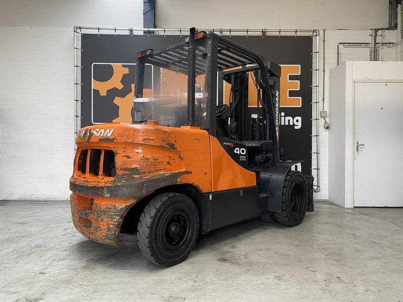 Doosan D40SC-5 - Dieselový vysokozdvižný vozík: obrázek 4 Doosan D40SC-5 - Dieselový vysokozdvižný vozík: obrázek 4