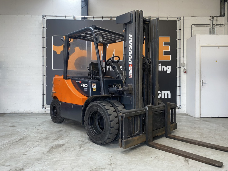 Doosan D40SC-5 - Dieselový vysokozdvižný vozík: obrázek 1 Doosan D40SC-5 - Dieselový vysokozdvižný vozík: obrázek 1