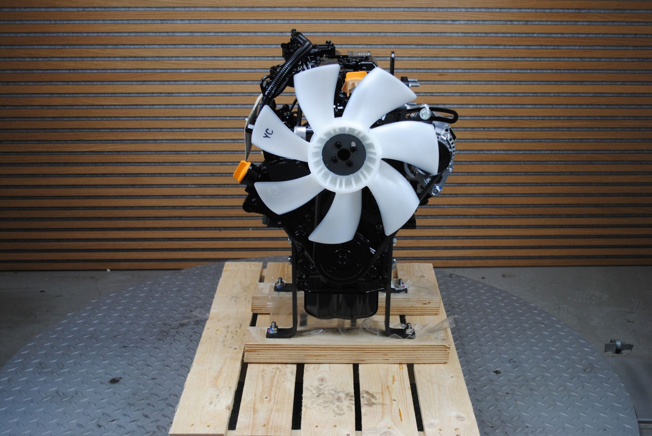 Isuzu 3CB1 *NIEUW* - Motor: obrázek 5 Isuzu 3CB1 *NIEUW* - Motor: obrázek 5