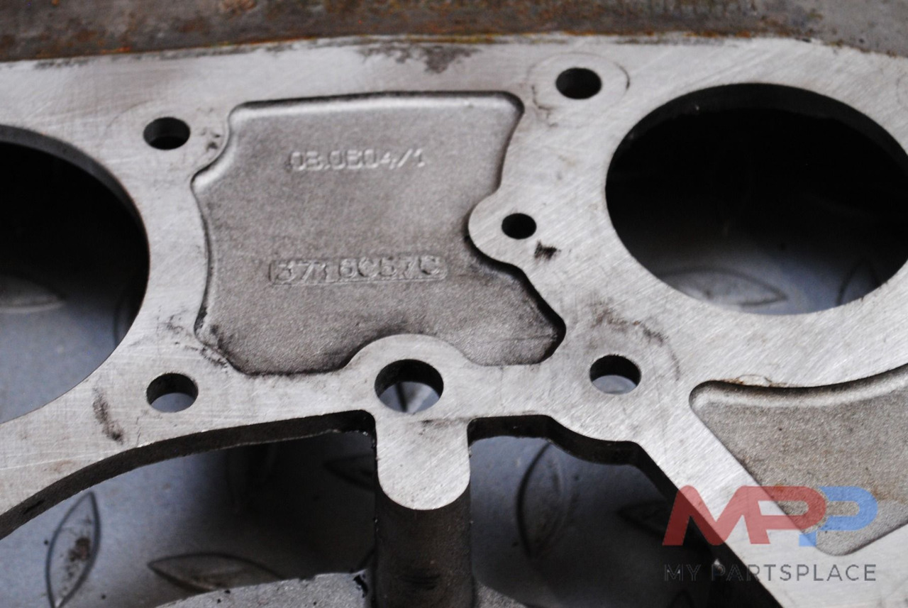 Perkins Distributiehuis Perkins 1104 - Motor a díly: obrázek 3 Perkins Distributiehuis Perkins 1104 - Motor a díly: obrázek 3