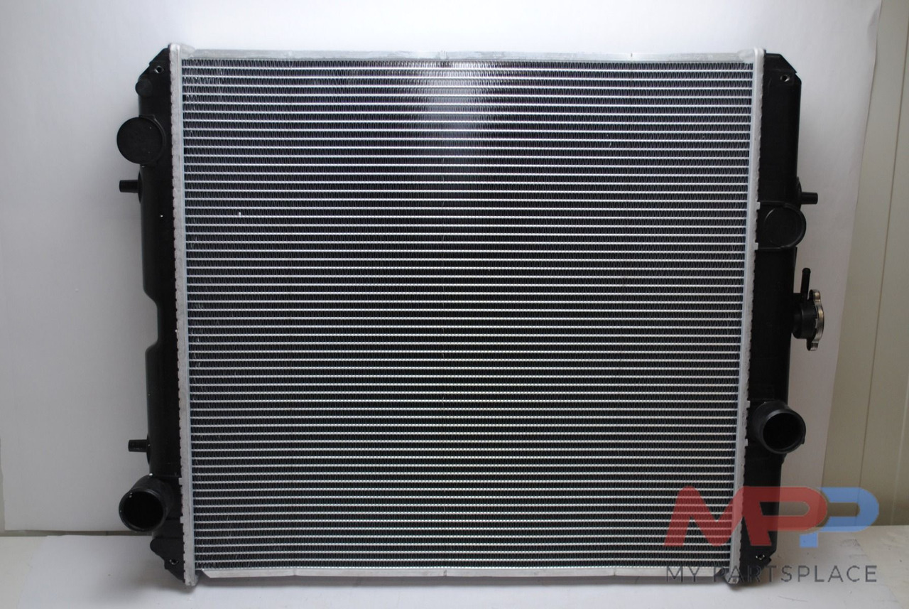 Yanmar Yanmar 4TNV98 Radiator 29940-44500 12994044500 - Motor: obrázek 2 Yanmar Yanmar 4TNV98 Radiator 29940-44500 12994044500 - Motor: obrázek 2