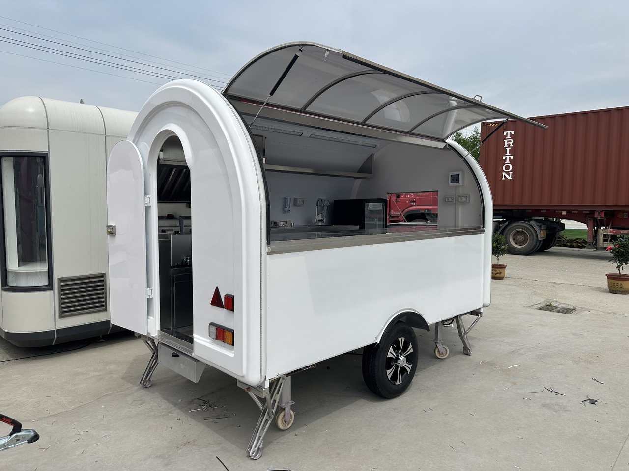 ERZODA Catering Trailer | Food Truck | Concession trailer | Food Trailers - Prodejní přívěs: obrázek 3 ERZODA Catering Trailer | Food Truck | Concession trailer | Food Trailers - Prodejní přívěs: obrázek 3