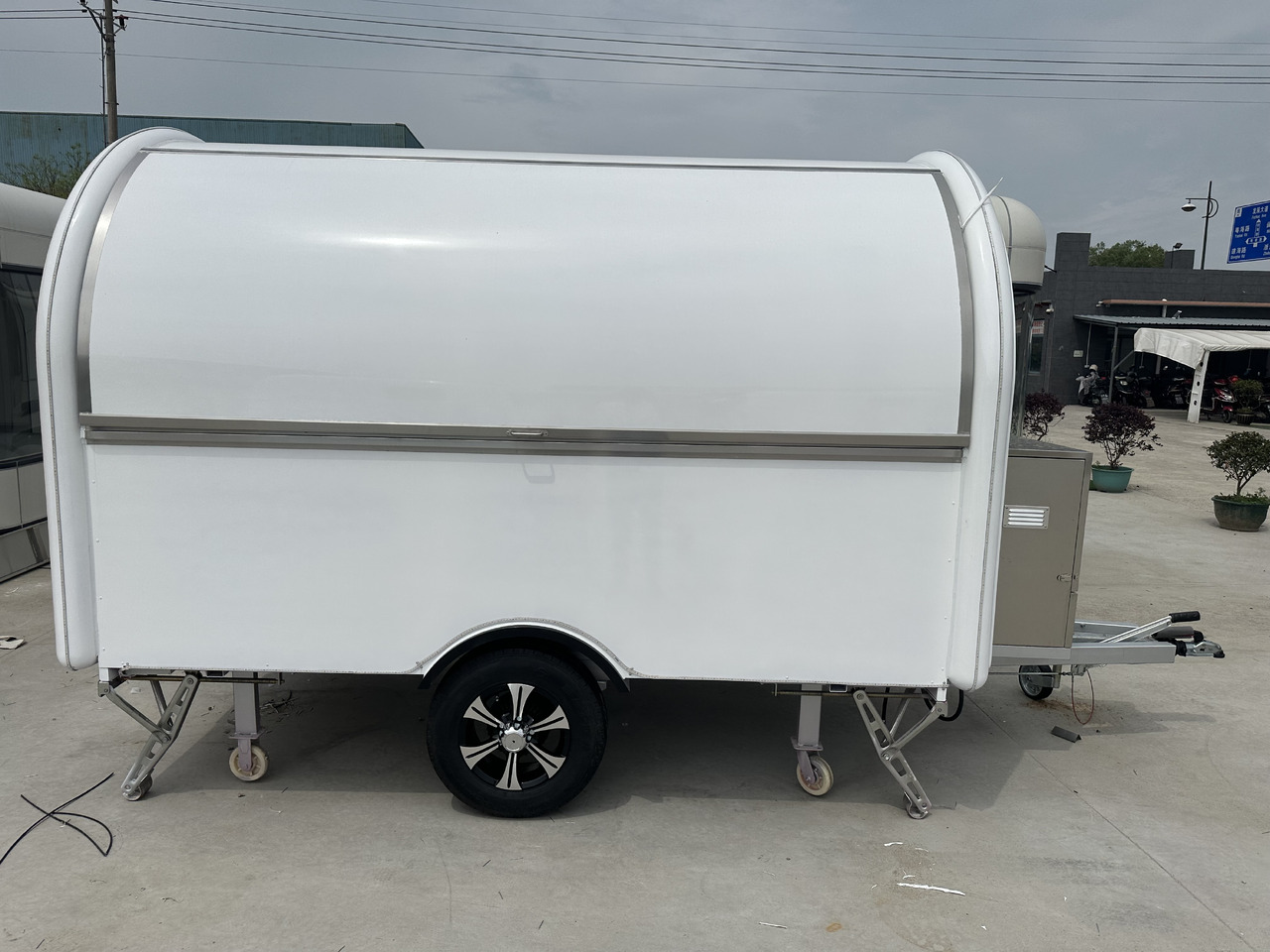 ERZODA Catering Trailer | Food Truck | Concession trailer | Food Trailers - Prodejní přívěs: obrázek 4 ERZODA Catering Trailer | Food Truck | Concession trailer | Food Trailers - Prodejní přívěs: obrázek 4
