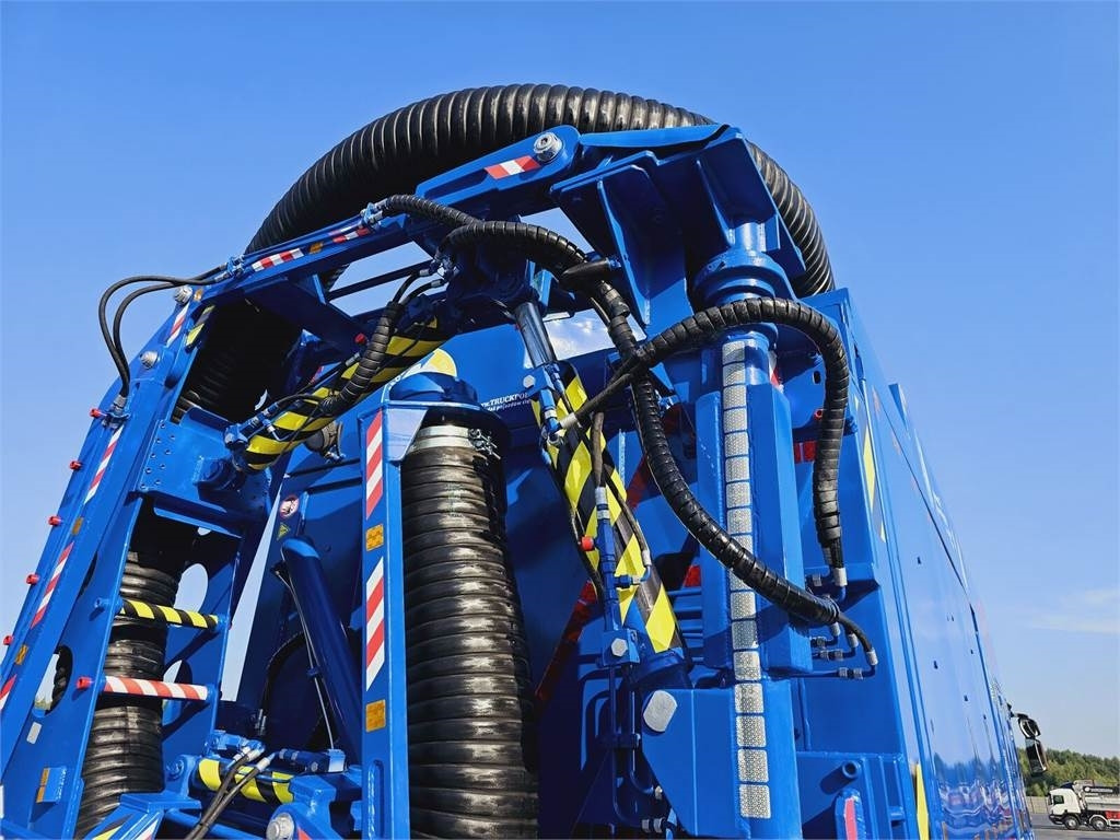 Čistič odpadových jam Iveco MTS 4 x TURBINE MTS 4 x TURBINE Saugbagger vacuum: obrázek 18