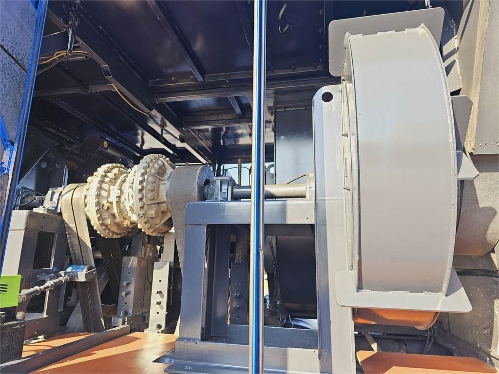 Čistič odpadových jam Iveco MTS 4 x TURBINE MTS 4 x TURBINE Saugbagger vacuum: obrázek 23