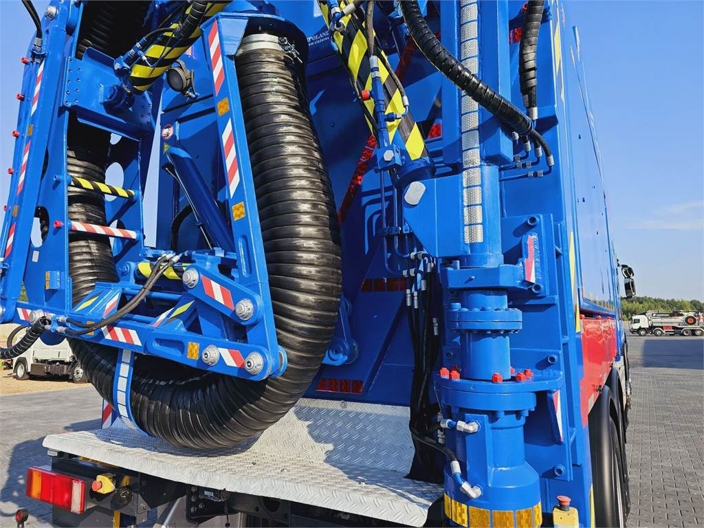 Čistič odpadových jam Iveco MTS 4 x TURBINE MTS 4 x TURBINE Saugbagger vacuum: obrázek 17