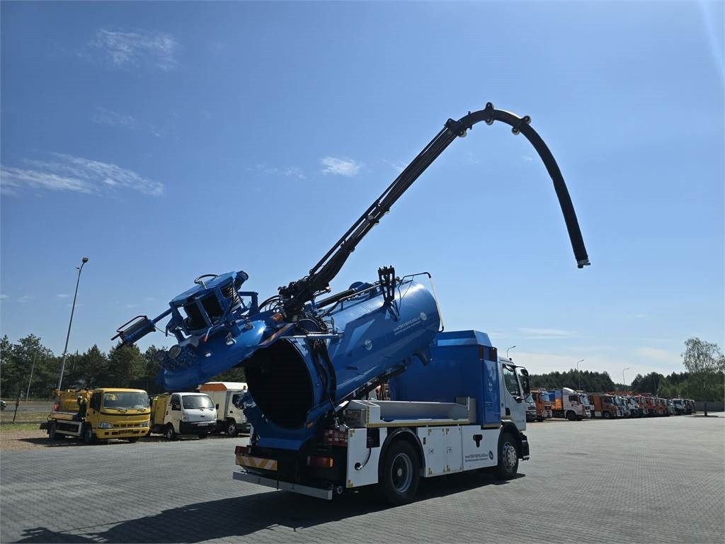 Renault 4x2 WUKO RIVARD for collecting liquid waste - Komunální/ Speciální technika: obrázek 1 Renault 4x2 WUKO RIVARD for collecting liquid waste - Komunální/ Speciální technika: obrázek 1